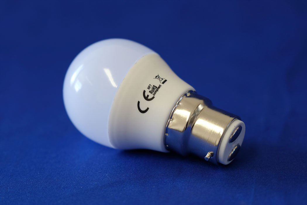 GOLF LED Light Bulb 5 Watt B22 Warm White from the Batteryworldshop.com