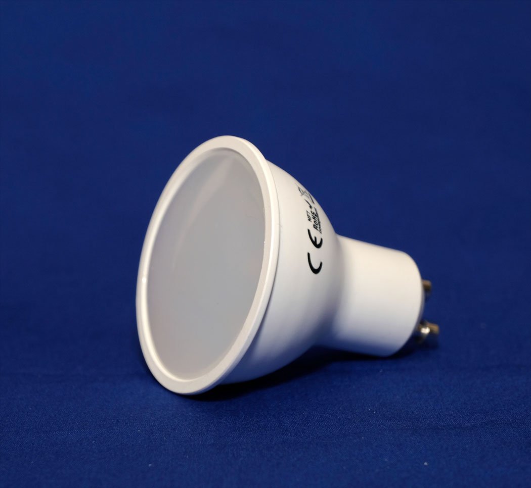 GU10 LED Light Bulb 5 Watt Daylight from the Batteryworldshop.com